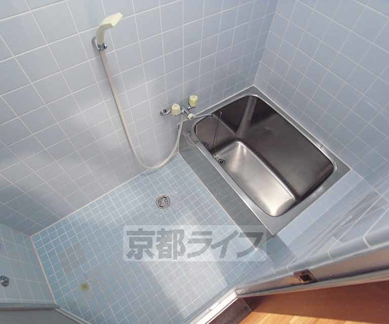 バス・シャワールーム　懐かしいお風呂です