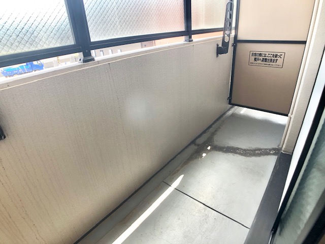 バルコニー　東向きで日当たりが良いバルコニー