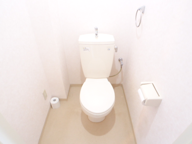 トイレ　ウォシュレットの設置が出来るお手入れされたトイレ