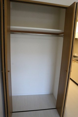 収納　お洋服もたくさんしまえますよ