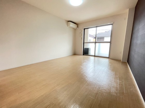 居室・リビング　※別部屋の写真です