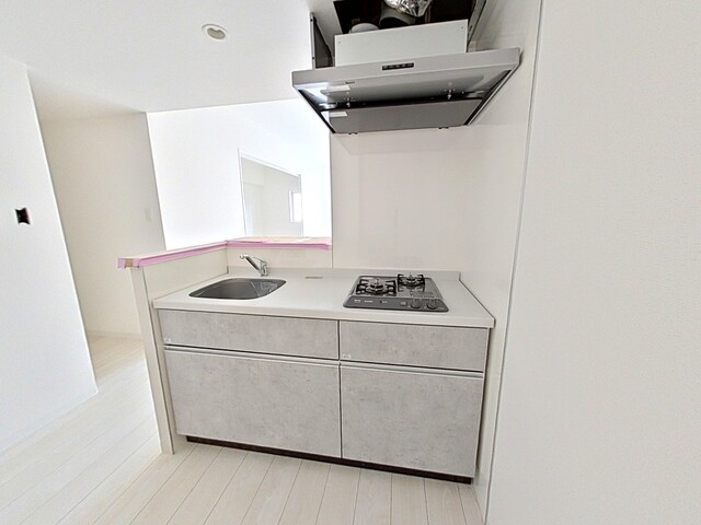 キッチン　建築中の２０１号写真