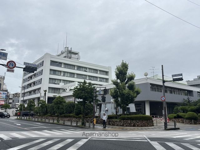 役所　豊中市役所（役所）まで367m