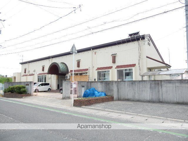 幼稚園・保育園　中山認定こども園（幼稚園・保育園）まで224m