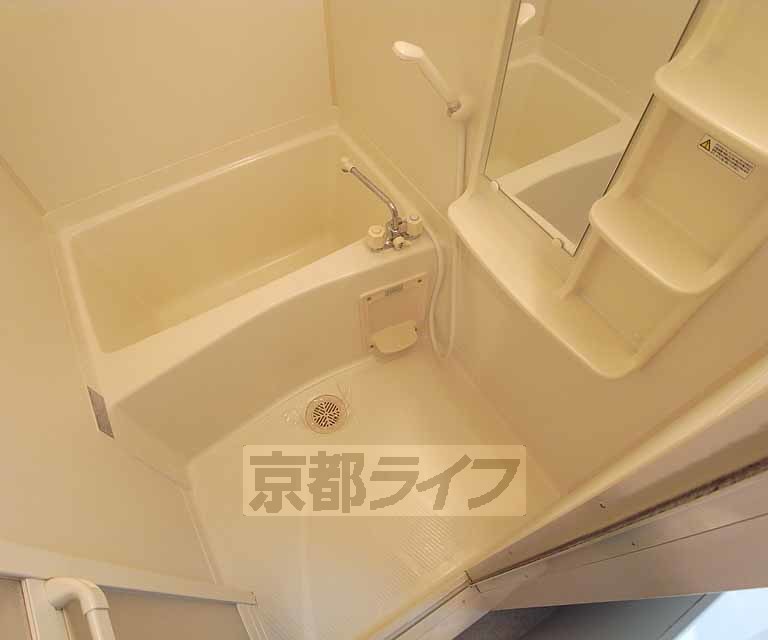バス・シャワールーム　きれいなお風呂です。