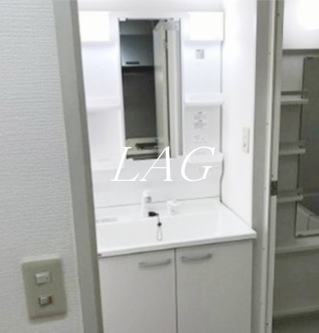 洗面設備　独立洗面台です。