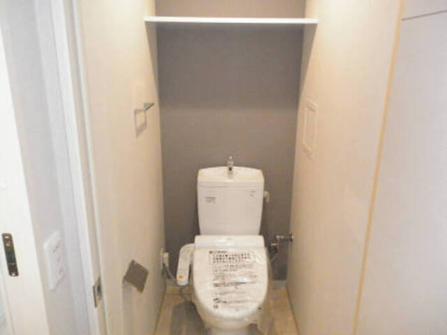 トイレ　温水洗浄便座