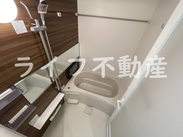 バス・シャワールーム　落ち着いた空間のお風呂です