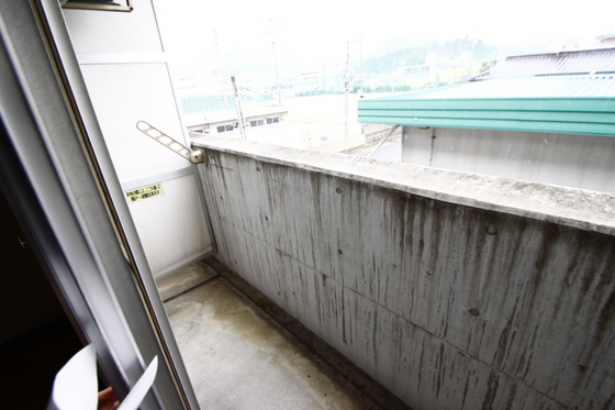 バルコニー　※別号室のお写真です。