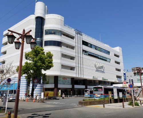 ショッピングセンター　Wing KURIHAMA(ウィング クリハマ)（ショッピングセンター）まで1875m