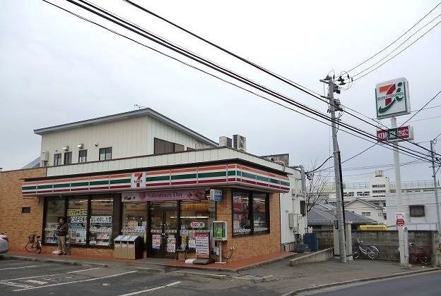 コンビニ　セブンイレブン仙台三条店（コンビニ）まで950m