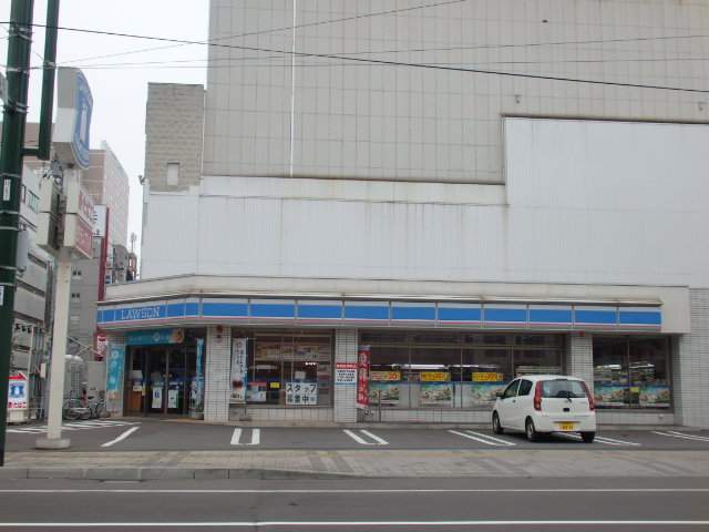 コンビニ　ローソン（コンビニ）まで218m