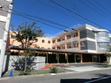 コンビニ　ヤマザキＹショップ・成増厚生病院店（コンビニ）まで641m