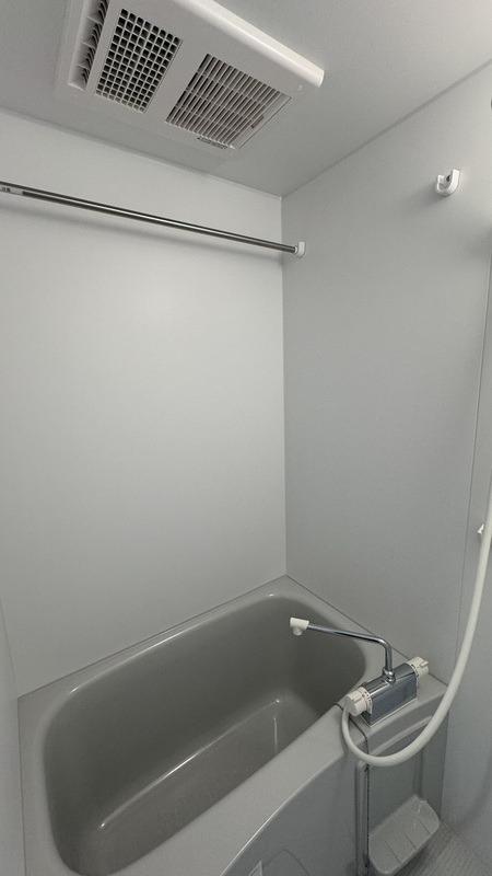 バス・シャワールーム　一日の疲れを流しましょう。