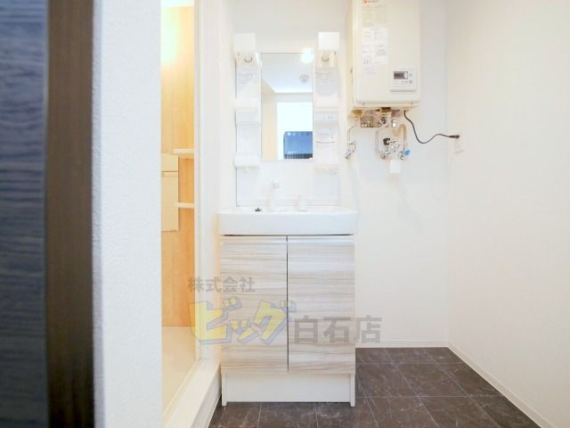 洗面設備　シャンプードレッサー付きです♪