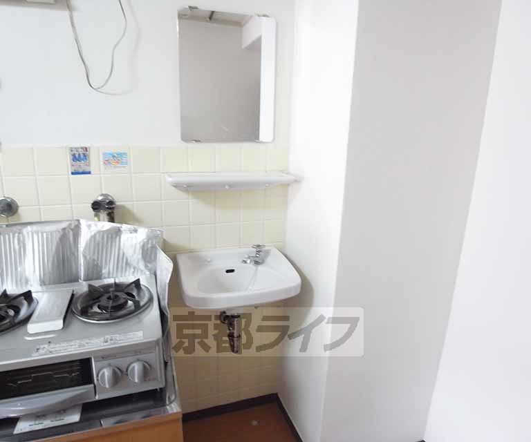 洗面設備　独立の洗面台もありますよ。