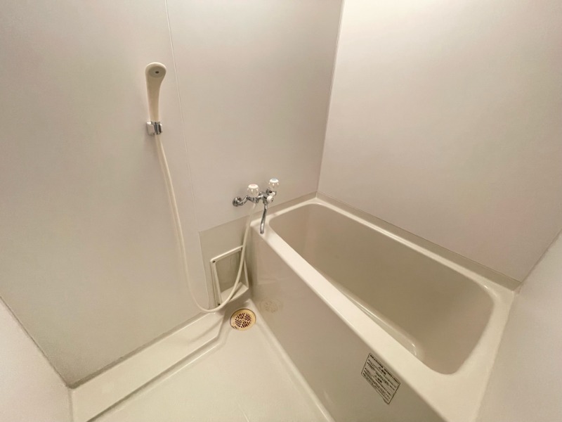 バス・シャワールーム　別号室イメージ