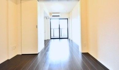 居室・リビング　☆明るい居間☆