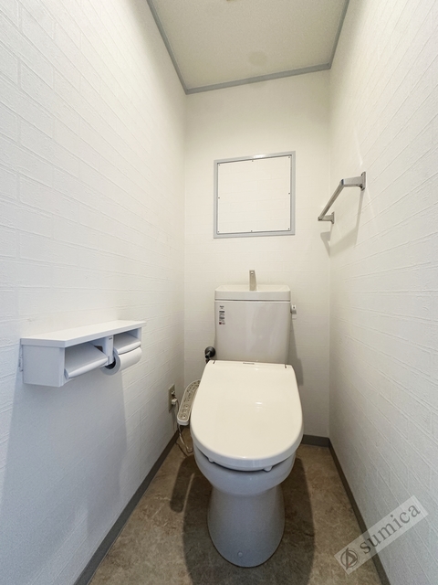 トイレ　温水洗浄便座