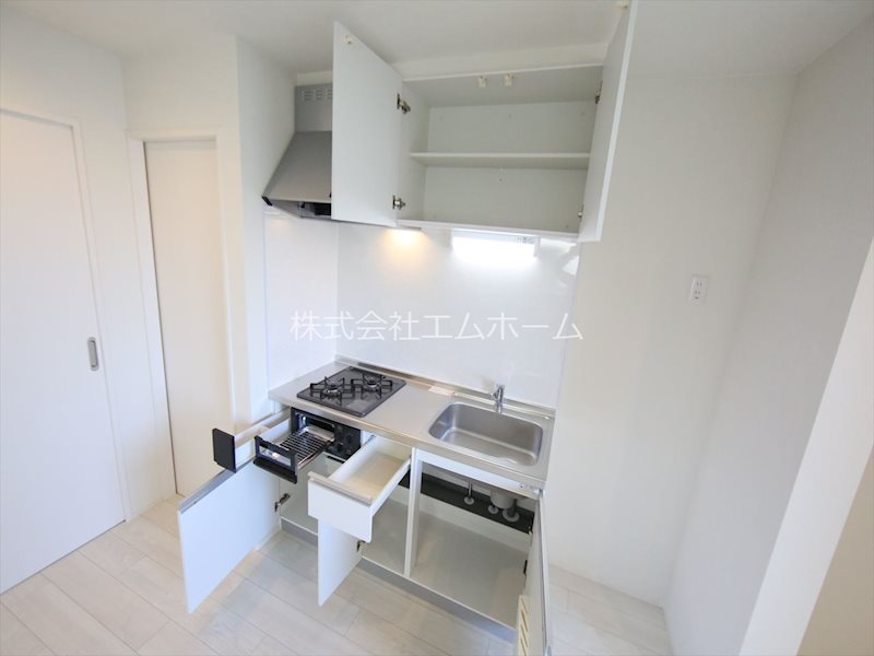 キッチン　システムキッチン（ガス2口コンロ・グリル付）