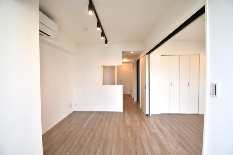 居室・リビング　☆明るい洋室☆