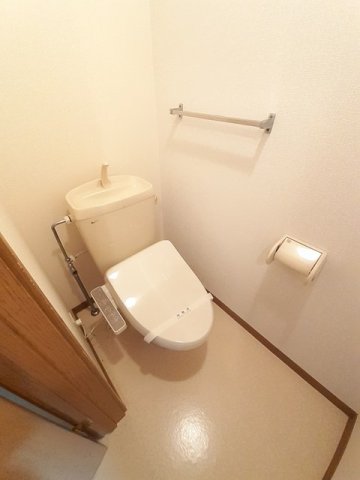 トイレ　コンパクトで使いやすいトイレです