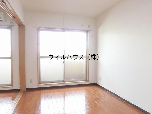 その他部屋・スペース　明るい洋室！