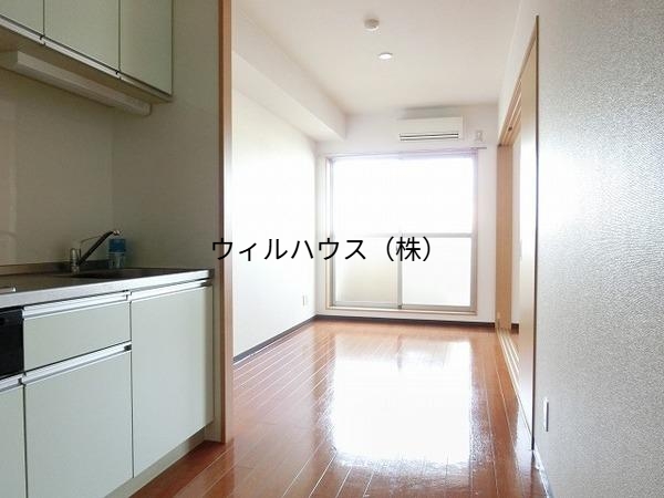 居室・リビング　室内きれいです！