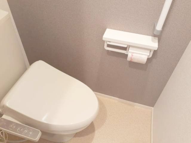トイレ　落ち着いたトイレです