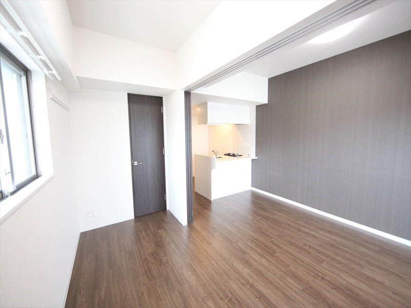 その他部屋・スペース　ＬＤＫ10.2帖　洋室4.8帖　つなげても仕切っても使えます