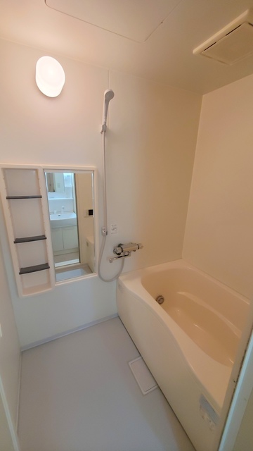 バス・シャワールーム　★※別号室の写真です　追炊機能付きのバスルーム★