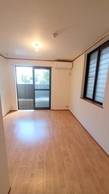 その他部屋・スペース　★※別号室の写真です　明るいフローリングの角部屋です★