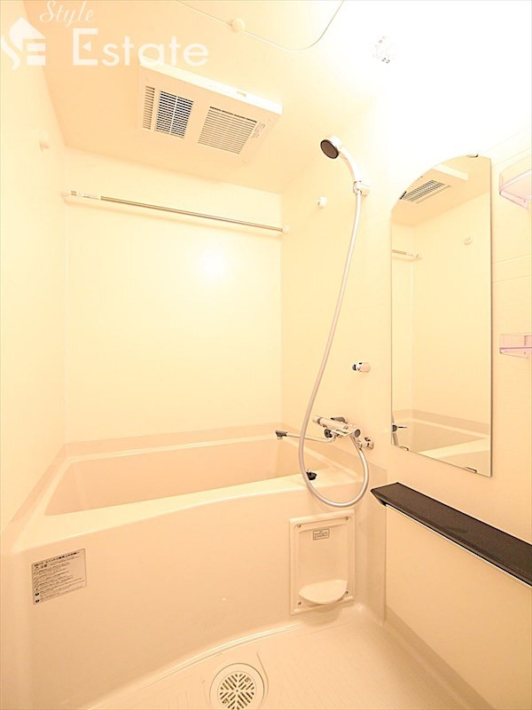 バス・シャワールーム　バスルーム