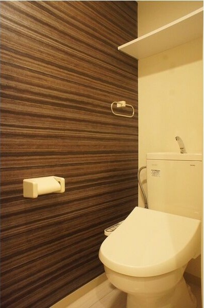 トイレ　嬉しいウォシュレット付きのトイレ！便座温かいですよ♪