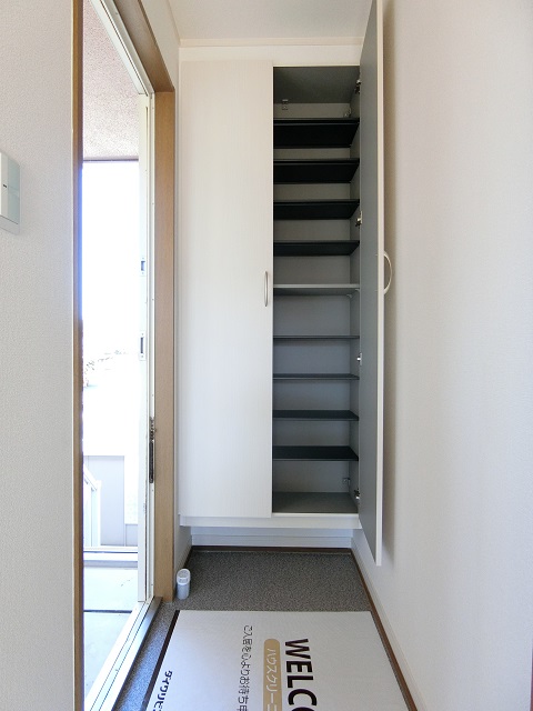 玄関　シンプルで使いやすい玄関です