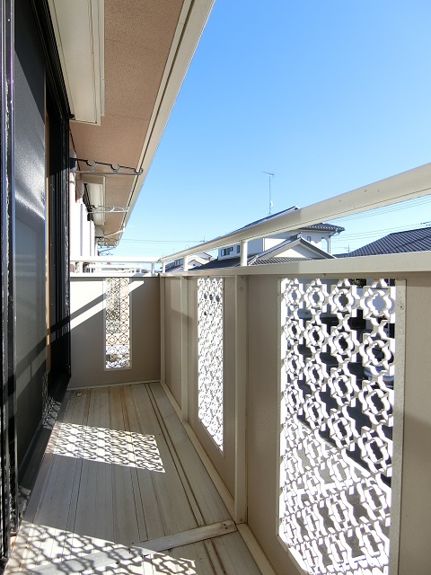 バルコニー　お洗濯にも便利なバルコニー付き