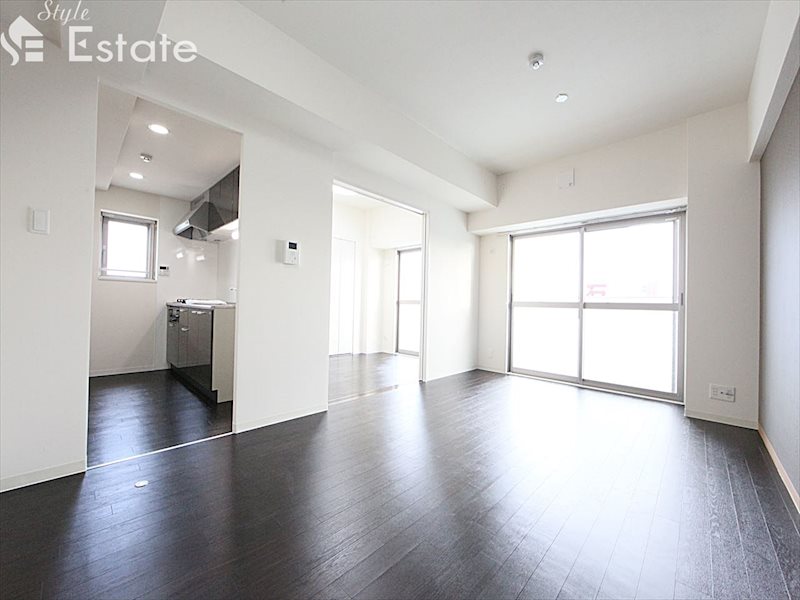 居室・リビング　内装