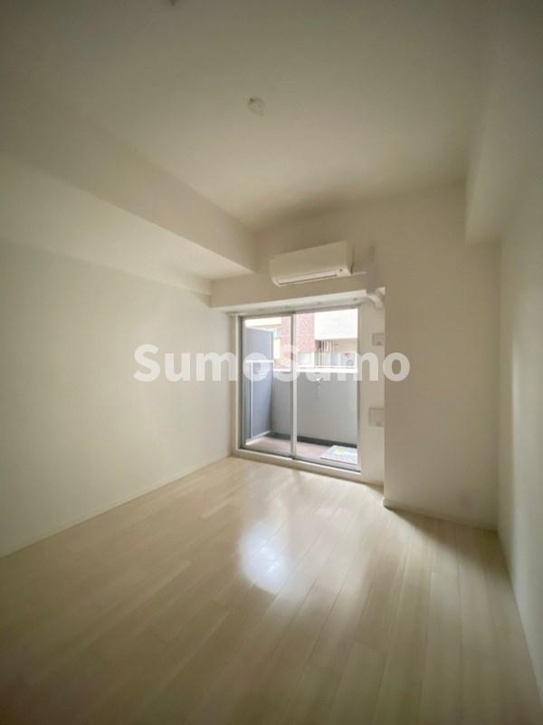 その他部屋・スペース　広くて明るい寝室