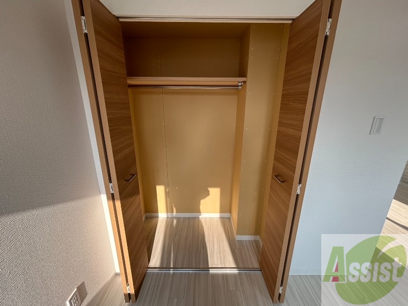 収納　寝室の収納です。部屋がすっきり片付きます。