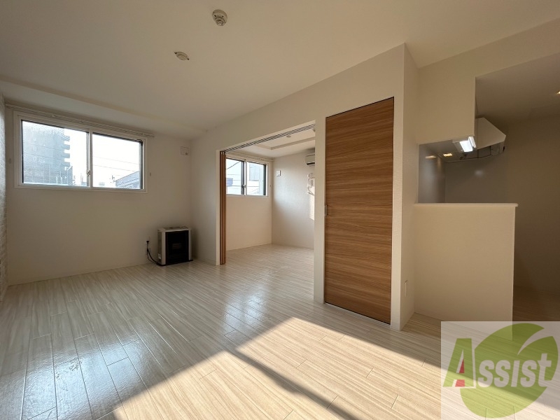 居室・リビング　広くてキレイなお部屋が広がっていて、充実した生活が送れそう。