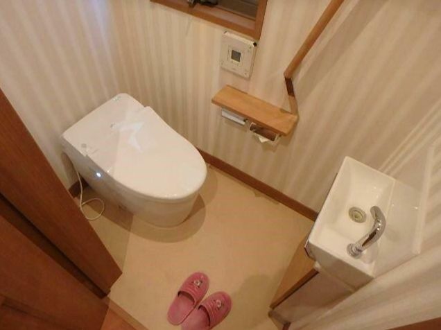 トイレ　清潔感のあるトイレです