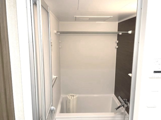 バス・シャワールーム　浴室乾燥機があれば雨の日も洗濯出来ます。