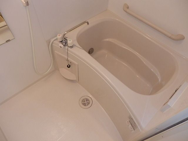 バス・シャワールーム　浴室乾燥機付きバスルーム