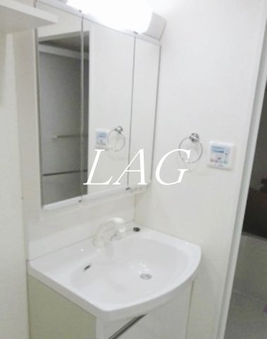 洗面設備　独立洗面台です。