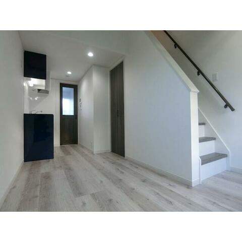 その他部屋・スペース　リビングを別角度から