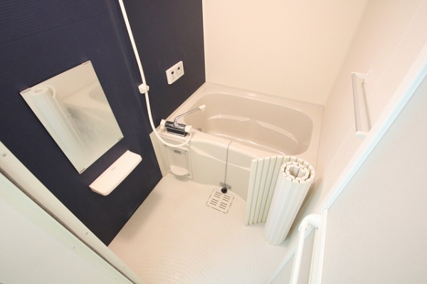 バス・シャワールーム　※同物件別号室写真となります。