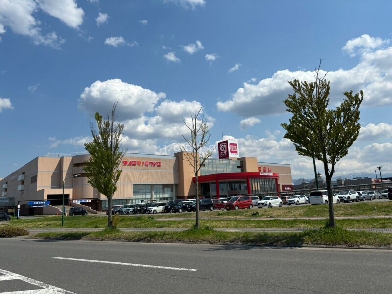 ショッピングセンター　CiiNA　CiiNA青森（ショッピングセンター）まで999m