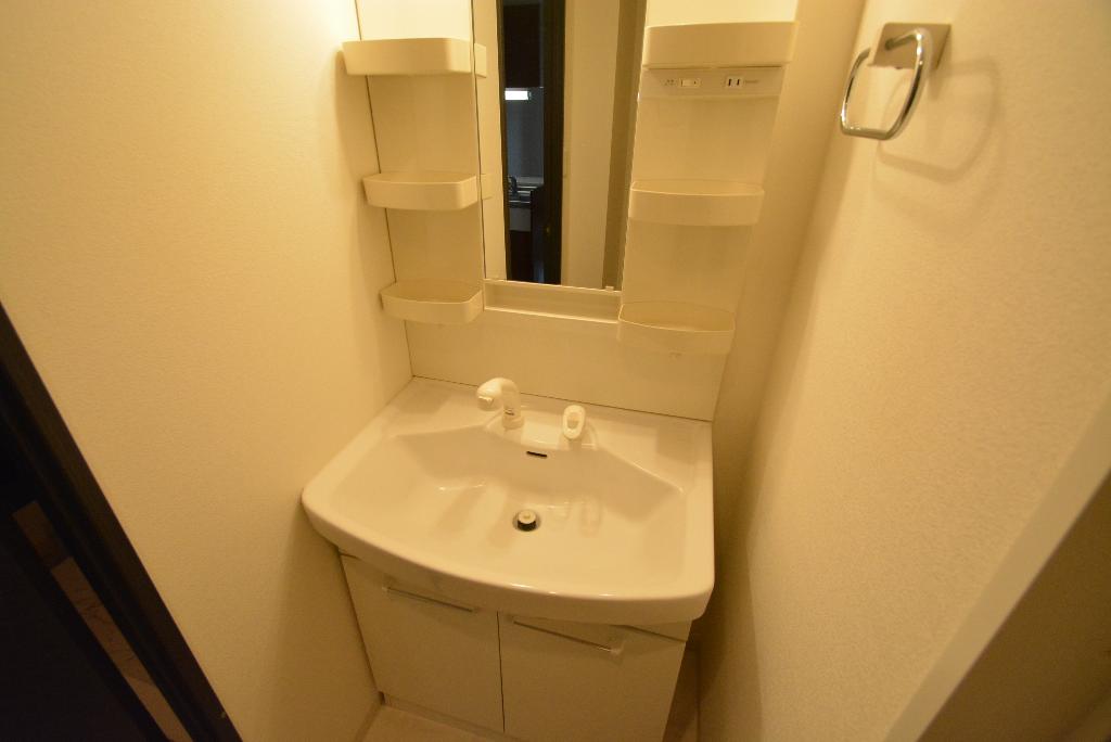 洗面設備　洗髪洗面化粧台