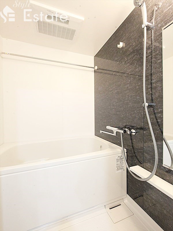 バス・シャワールーム　バスルーム