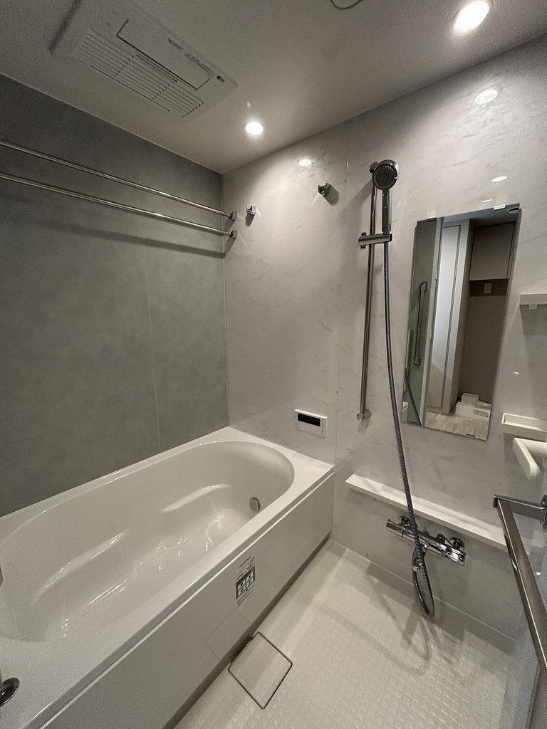 バス・シャワールーム　浴室